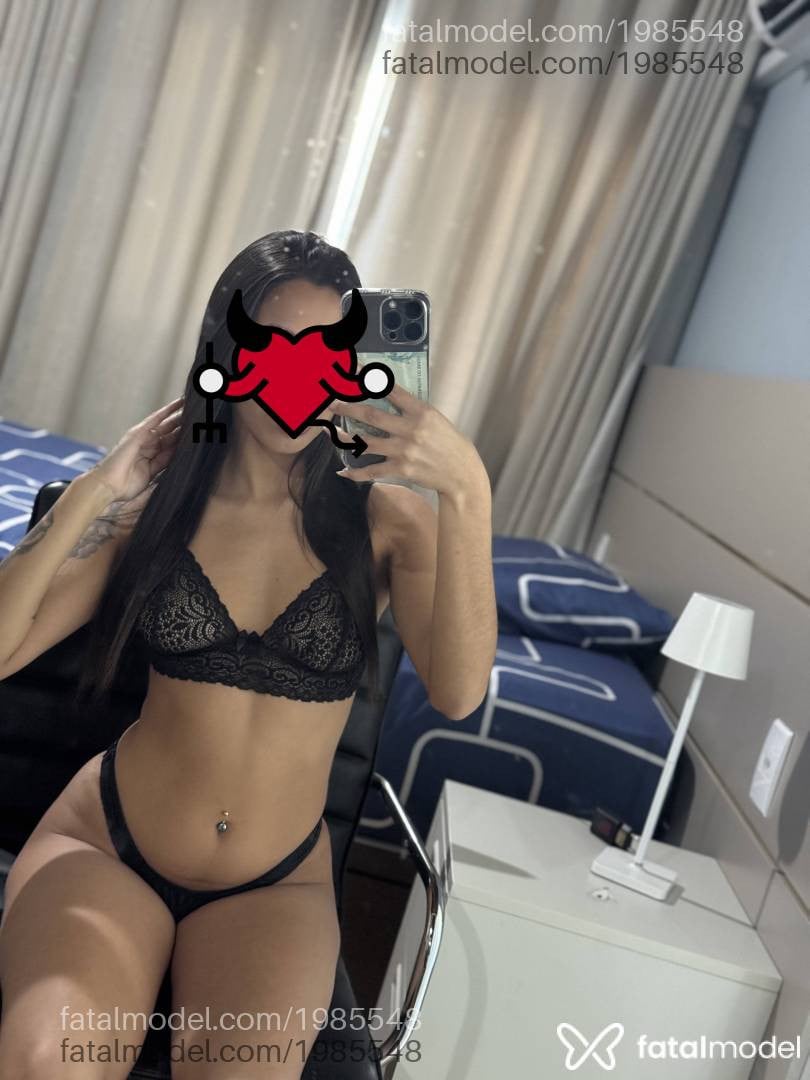 Acompanhante mulher com cabelo castanho de olhos castanhos - Maria Eduarda