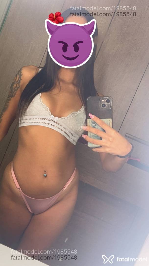 Acompanhante mulher com cabelo castanho de olhos castanhos - Maria Eduarda
