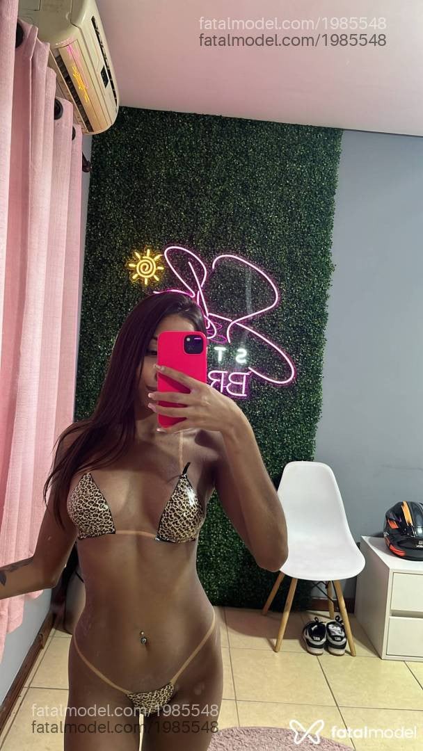 Acompanhante mulher com cabelo castanho de olhos castanhos em Gramado - Maria Eduarda