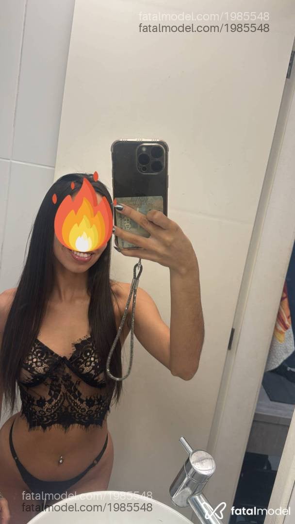 Acompanhante mulher com cabelo castanho de olhos castanhos - Maria Eduarda