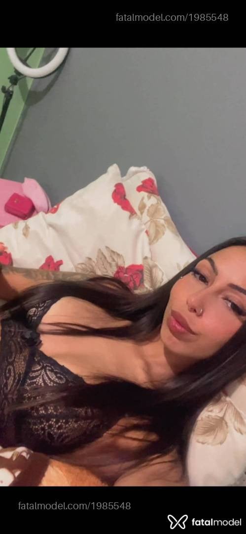 Acompanhante mulher com cabelo castanho de olhos castanhos em Caxias do Sul - Maria Eduarda