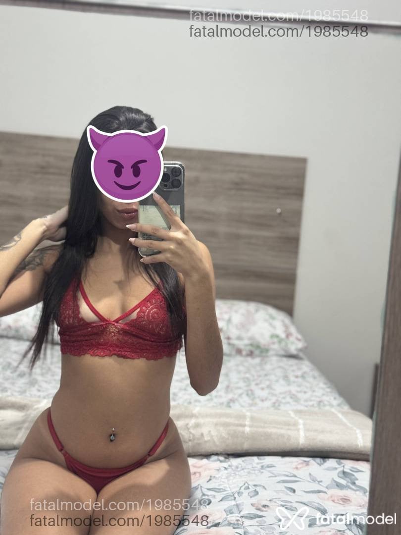 Acompanhante mulher com cabelo castanho de olhos castanhos - Maria Eduarda