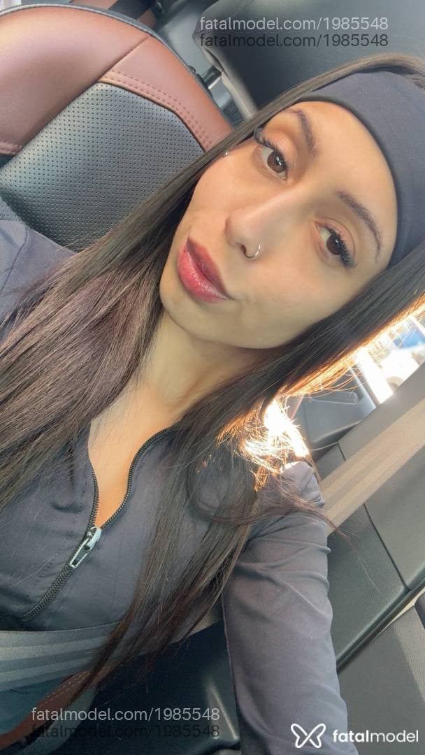 Acompanhante mulher com cabelo castanho de olhos castanhos - Maria Eduarda