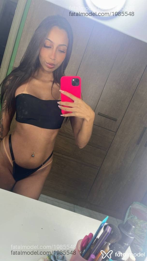 Acompanhante mulher com cabelo castanho de olhos castanhos em Gramado - Maria Eduarda