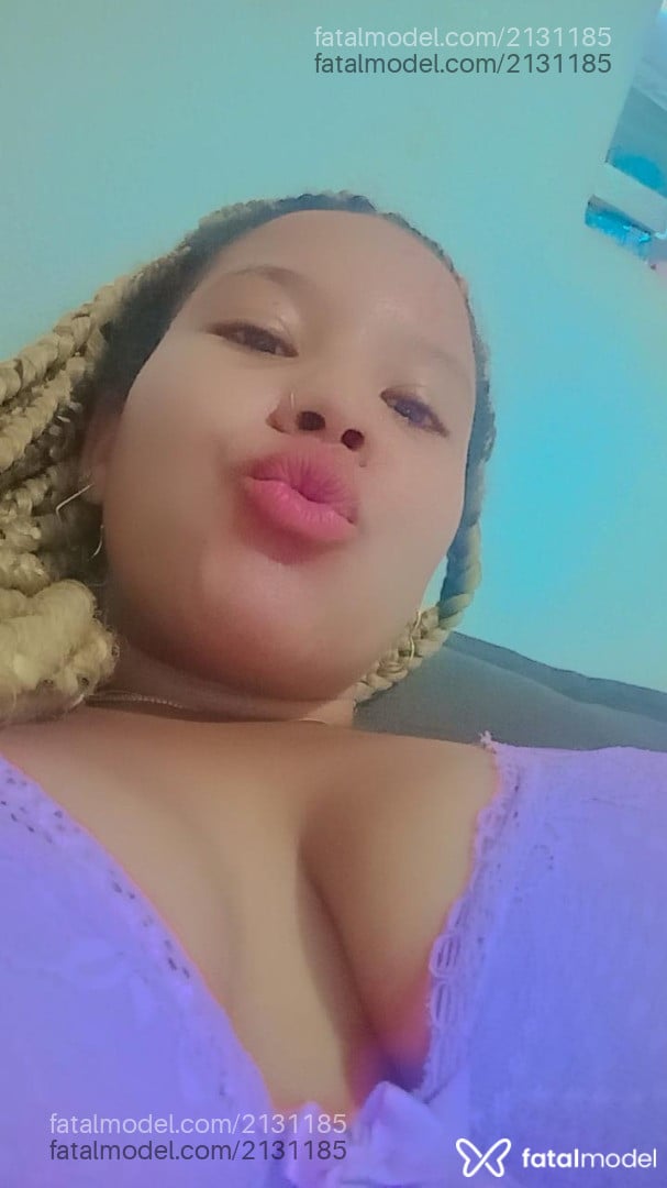 Acompanhante mulher com cabelo castanho de olhos castanhos em Suzano - Lolla
