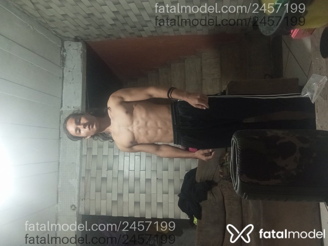 Acompanhante homem com cabelo castanho de olhos castanhos em Ubatuba - Raiotô