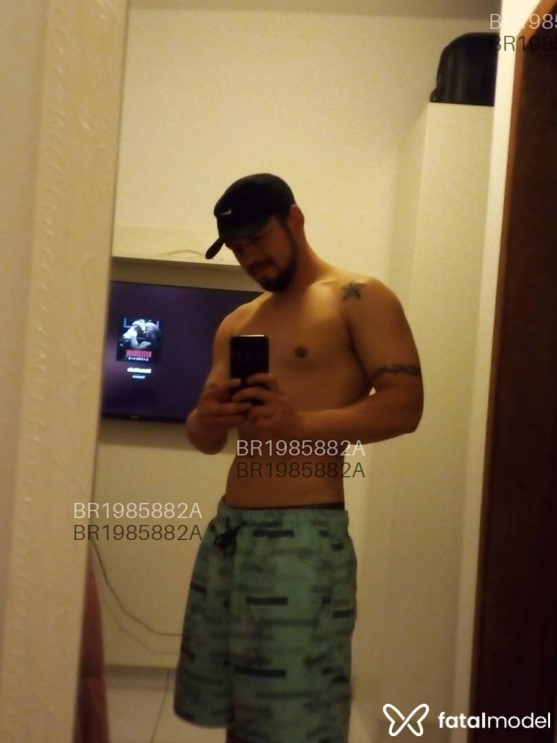 Acompanhante homem morena (o) de olhos castanhos em Caxias do Sul - Deivid