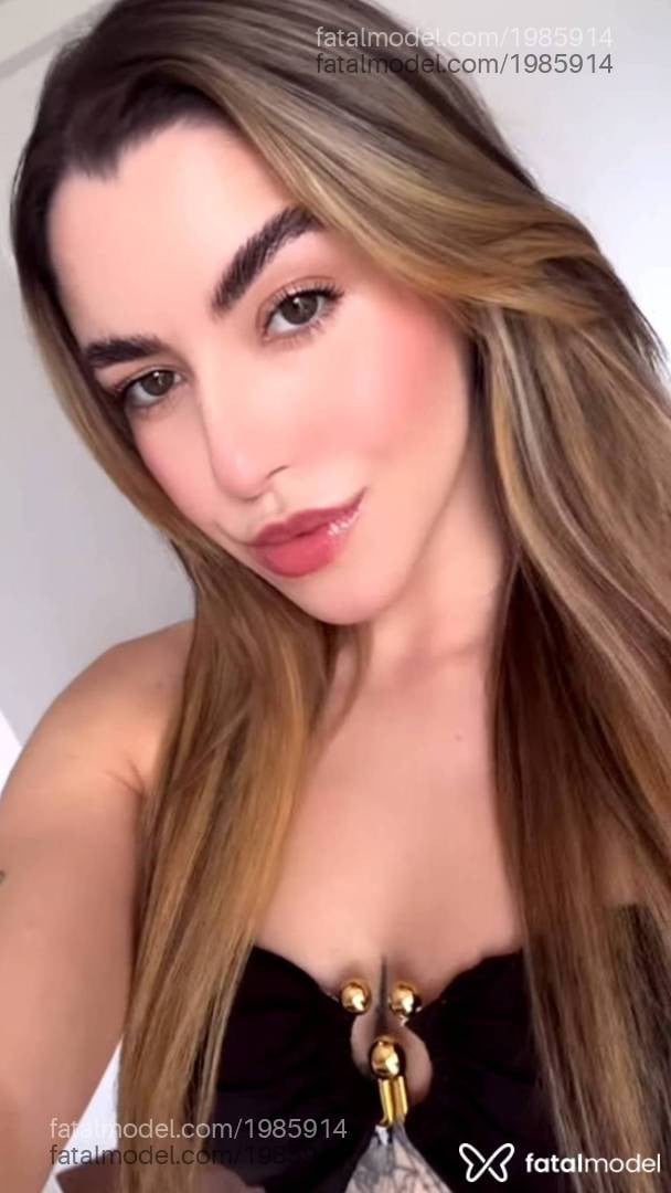 Acompanhante mulher loira (o) de olhos verdes - Natalia Vaz