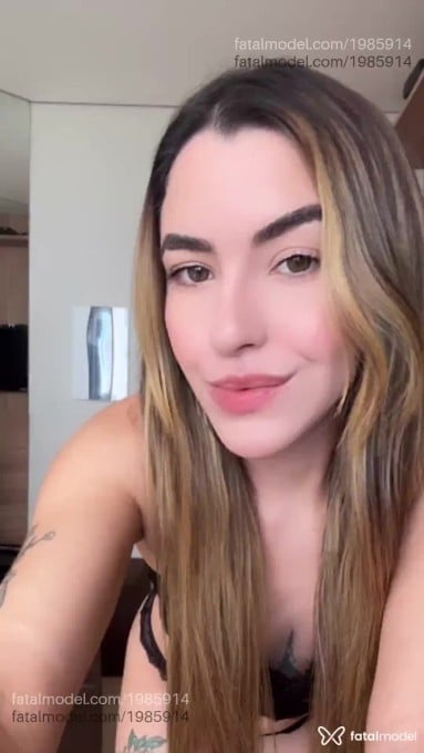Acompanhante mulher loira (o) de olhos verdes - Natalia Vaz