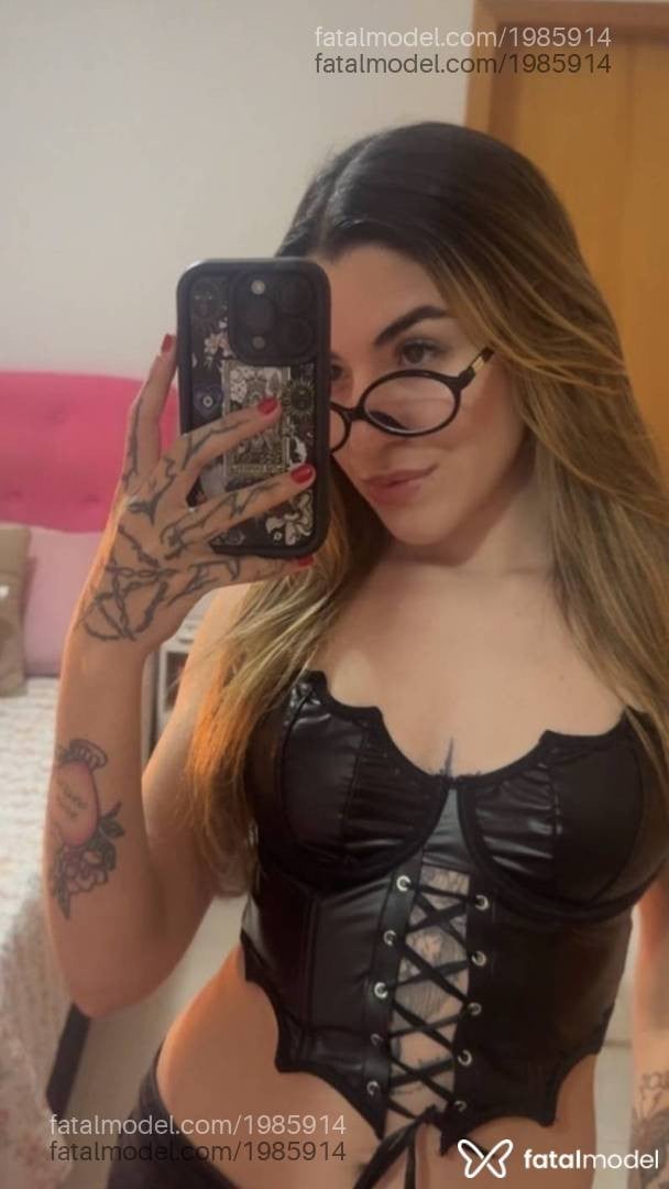 Acompanhante mulher loira (o) de olhos verdes - Natalia Vaz