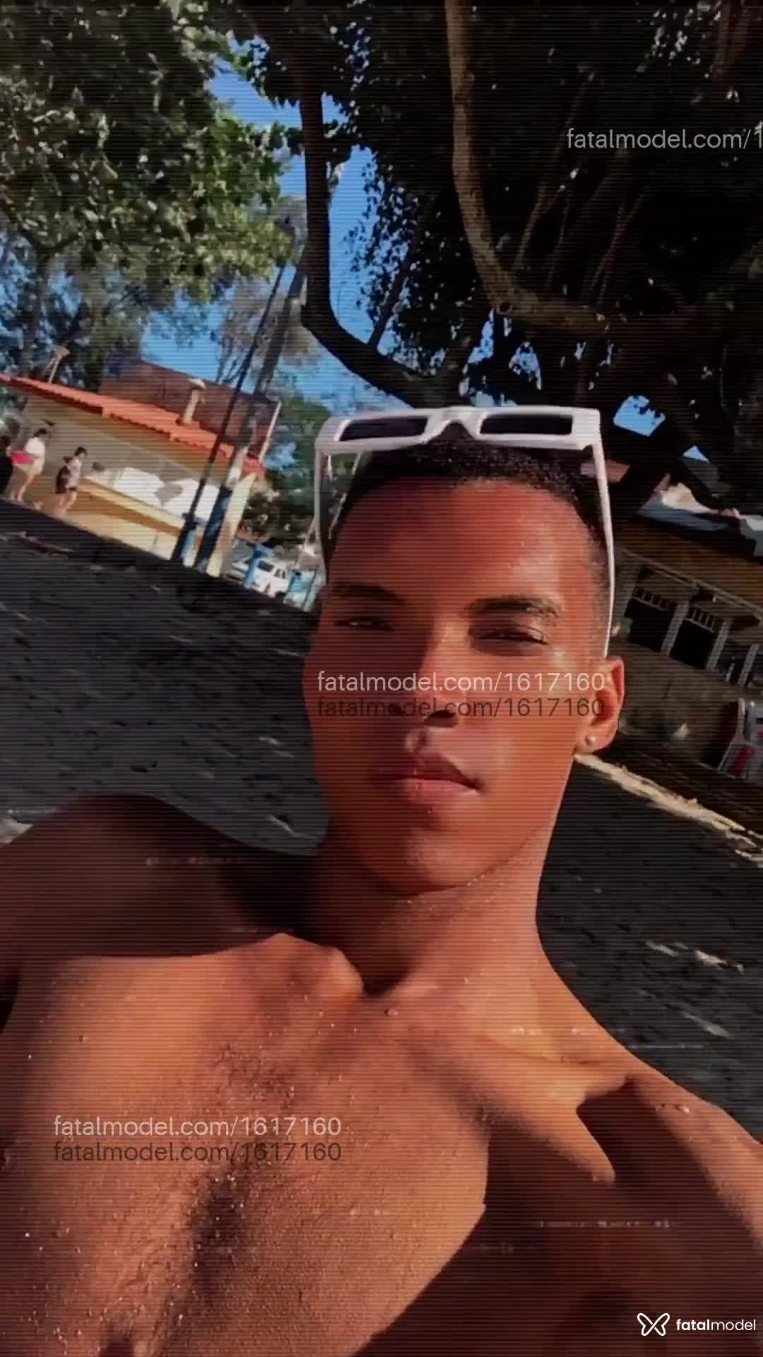 Acompanhante homem morena (o) de olhos castanhos em Belo Horizonte Acompanhante homem morena (o) de olhos castanhos em Belo Horizonte - Theo Ribeiro