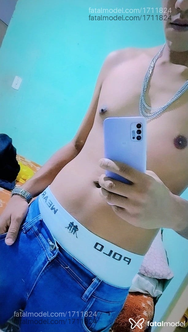 Acompanhante homem morena (o) de olhos castanhos em Novo Hamburgo Acompanhante homem morena (o) de olhos castanhos em Novo Hamburgo - Moreninho