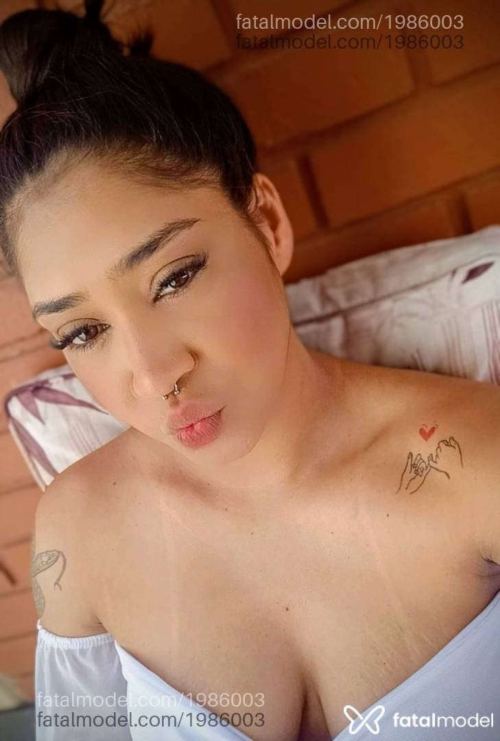 Acompanhante mulher com cabelo castanho de olhos castanhos em Caxias do Sul - Cintia