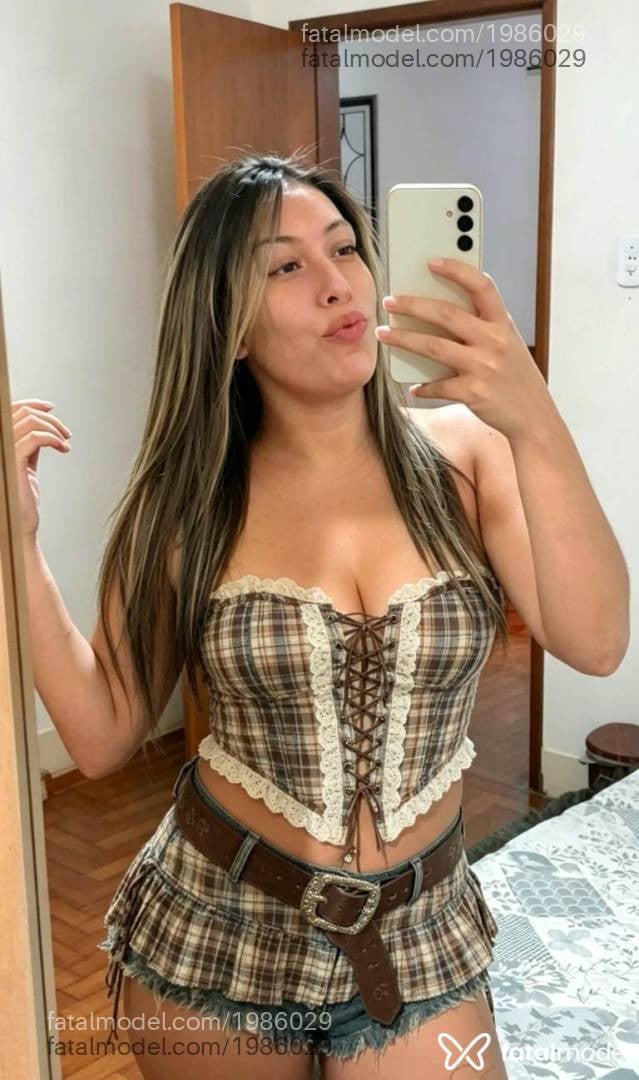 Acompanhante mulher morena (o) de olhos castanhos em Ouro Branco - Bianca
