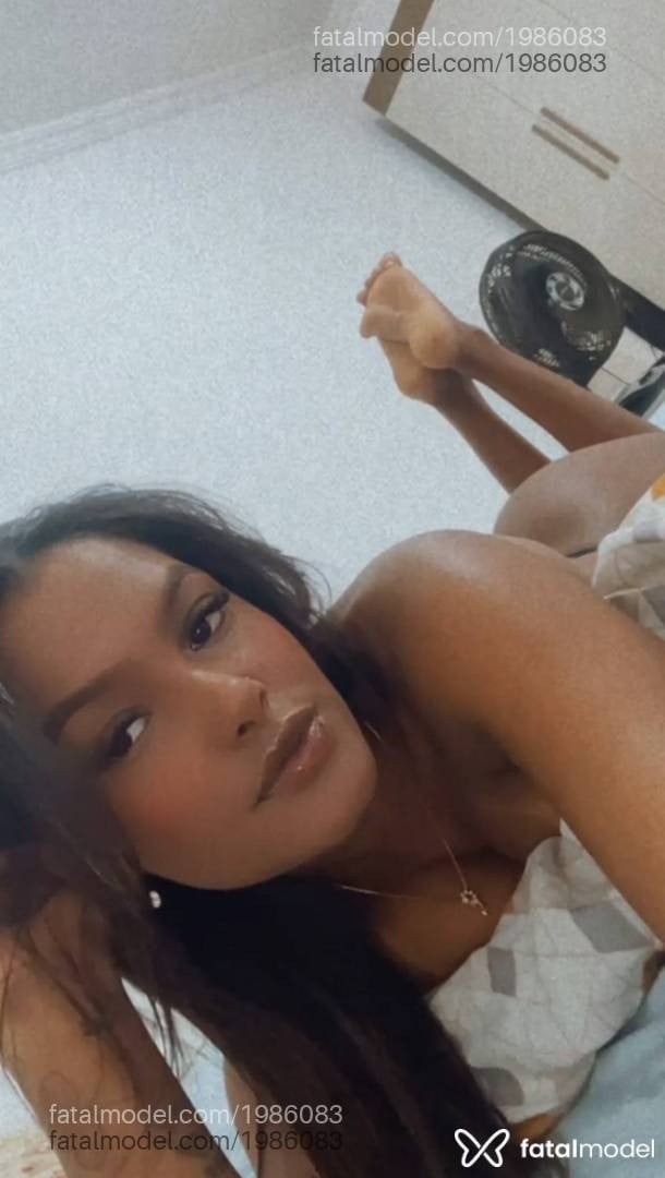 Acompanhante mulher morena (o) de olhos castanhos - Isadora Sampaio