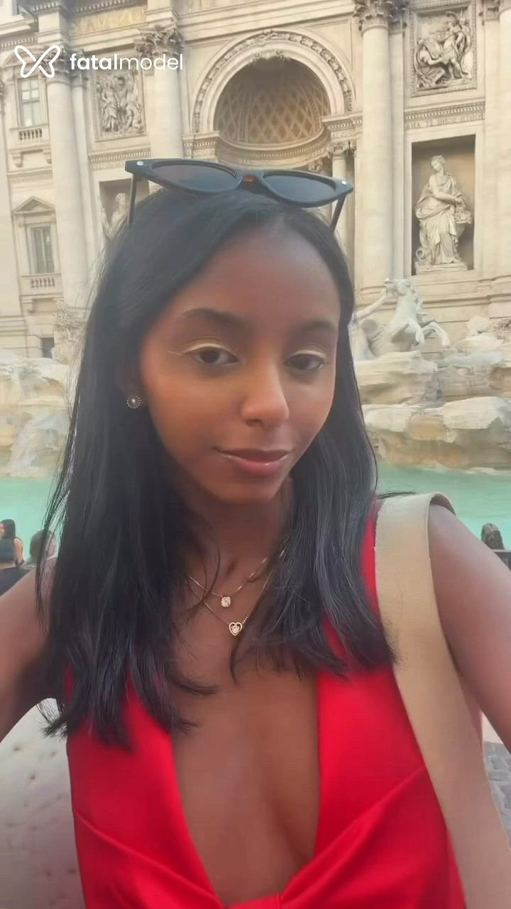 Acompanhante mulher morena (o) de olhos pretos - Aurora Clair Acompanhante mulher morena (o) de olhos pretos - Aurora Clair