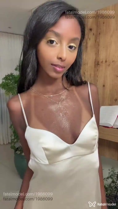 Acompanhante mulher morena (o) de olhos pretos em Rio de Janeiro - Aurora Clair