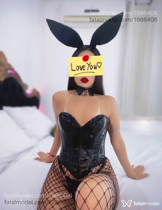 Acompanhante mulher com cabelo castanho de olhos castanhos em Virtual - Akemi Sato