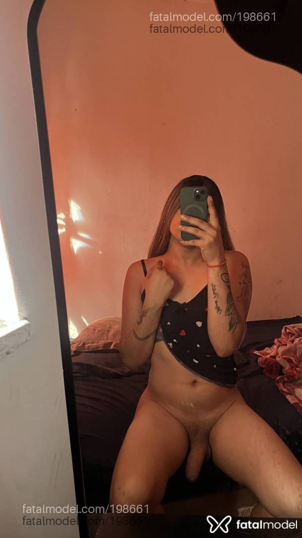 Acompanhante mulher trans morena (o) de olhos castanhos - GABY SANTOS