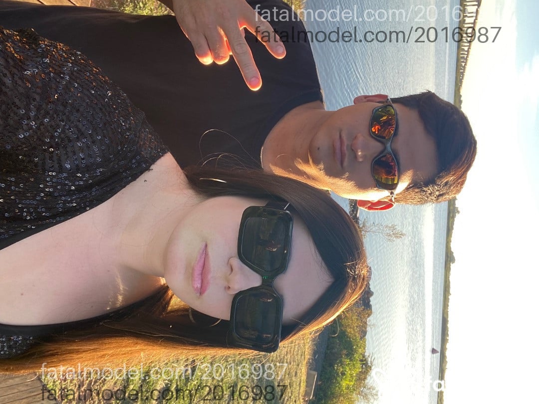 Acompanhante mulher trans com cabelo castanho de olhos mel em Porto Alegre - Manuellla Camargo