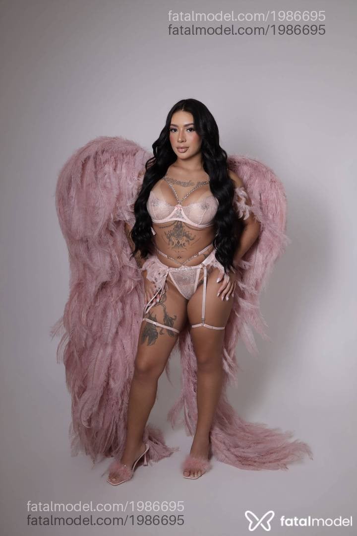 Acompanhante mulher morena (o) de olhos castanhos - Jade