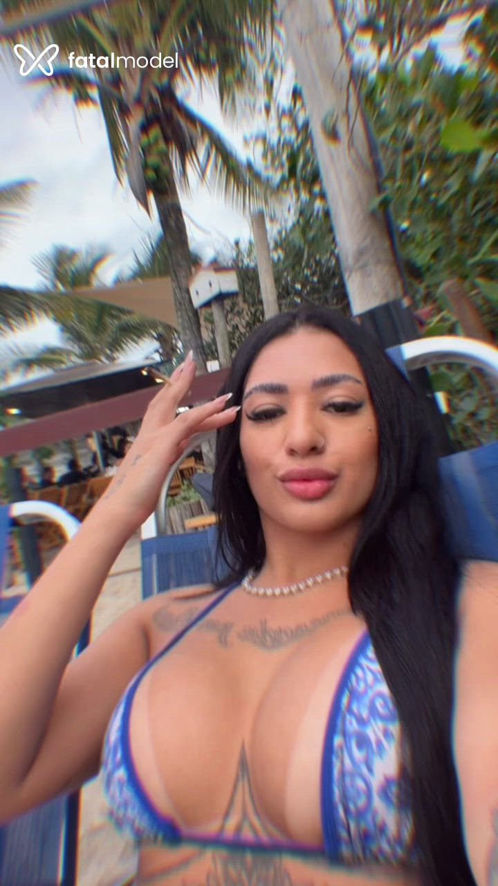 Acompanhante mulher morena (o) de olhos castanhos - Jade