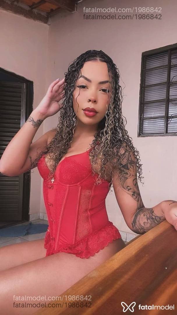 Acompanhante mulher morena (o) de olhos castanhos em Ituiutaba - Mia Bellini