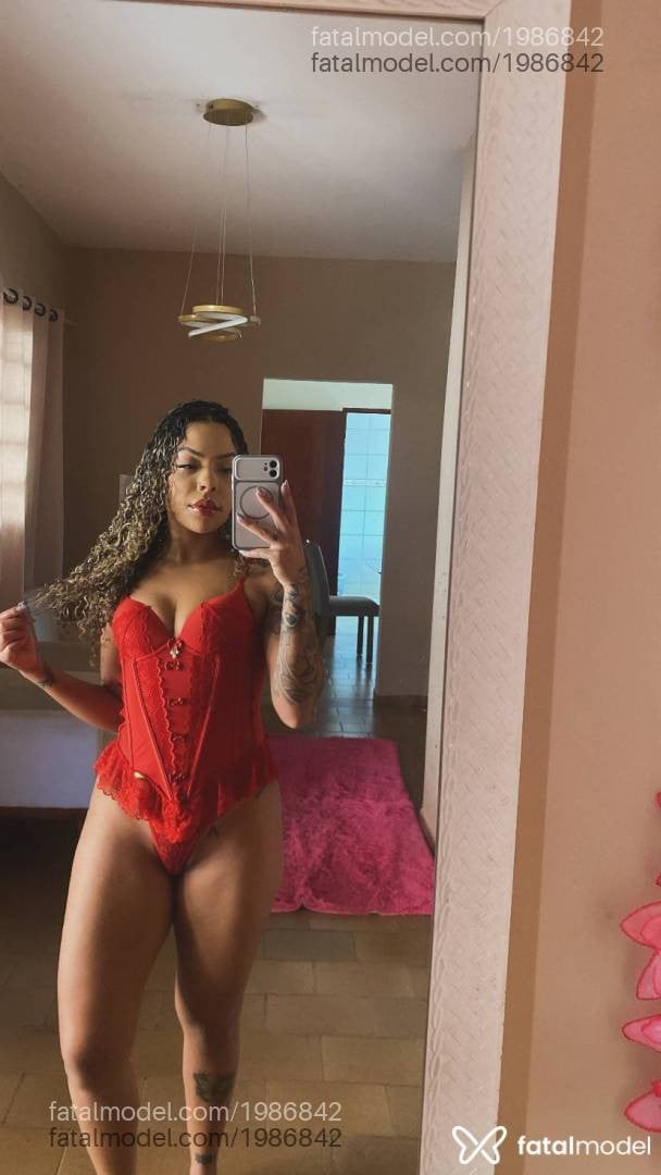 Acompanhante mulher morena (o) de olhos castanhos em Ituiutaba - Mia Bellini