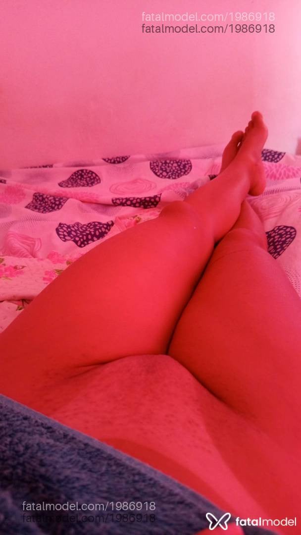 Acompanhante mulher morena (o) de olhos castanhos - Rosa
