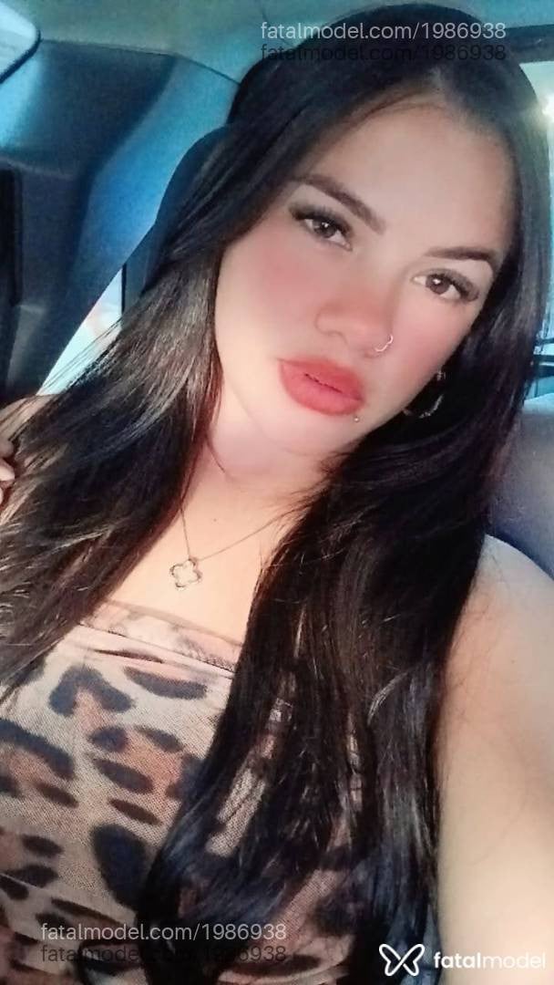Acompanhante mulher morena (o) de olhos castanhos - Vitória