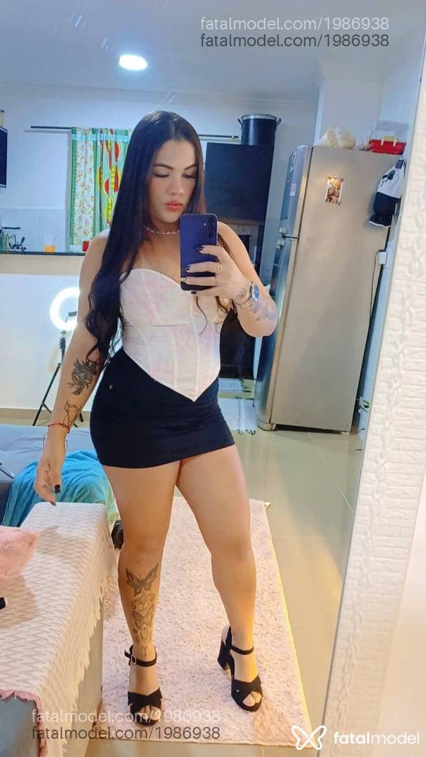 Acompanhante mulher morena (o) de olhos castanhos - Vitória