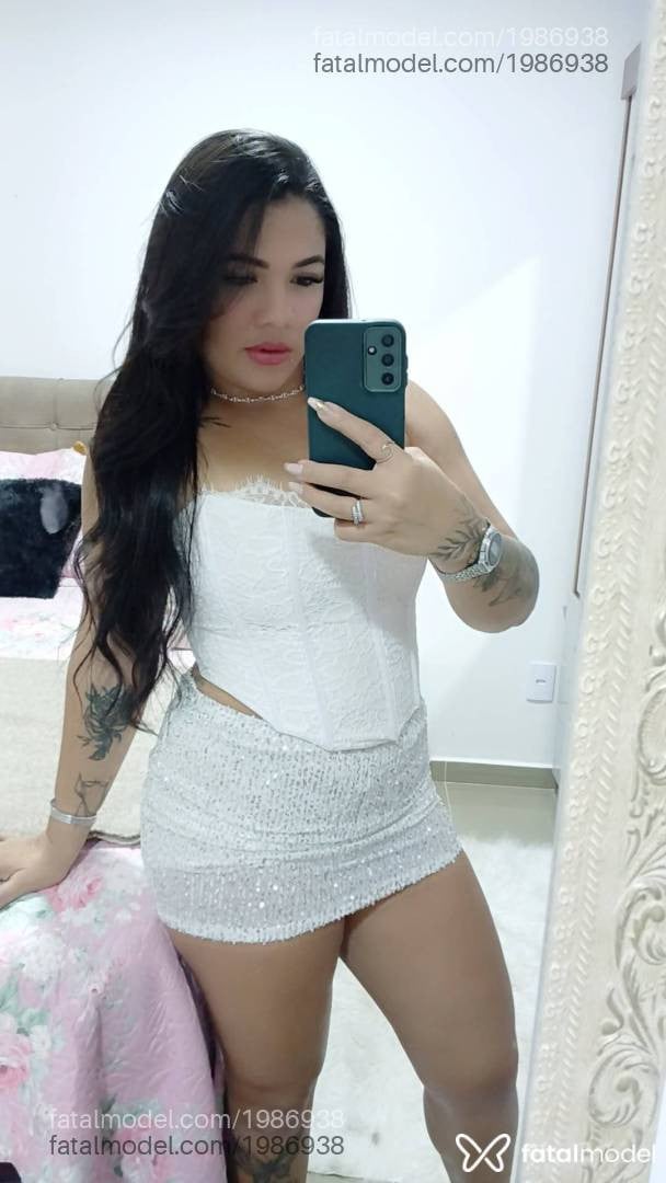 Acompanhante mulher morena (o) de olhos castanhos - Vitória