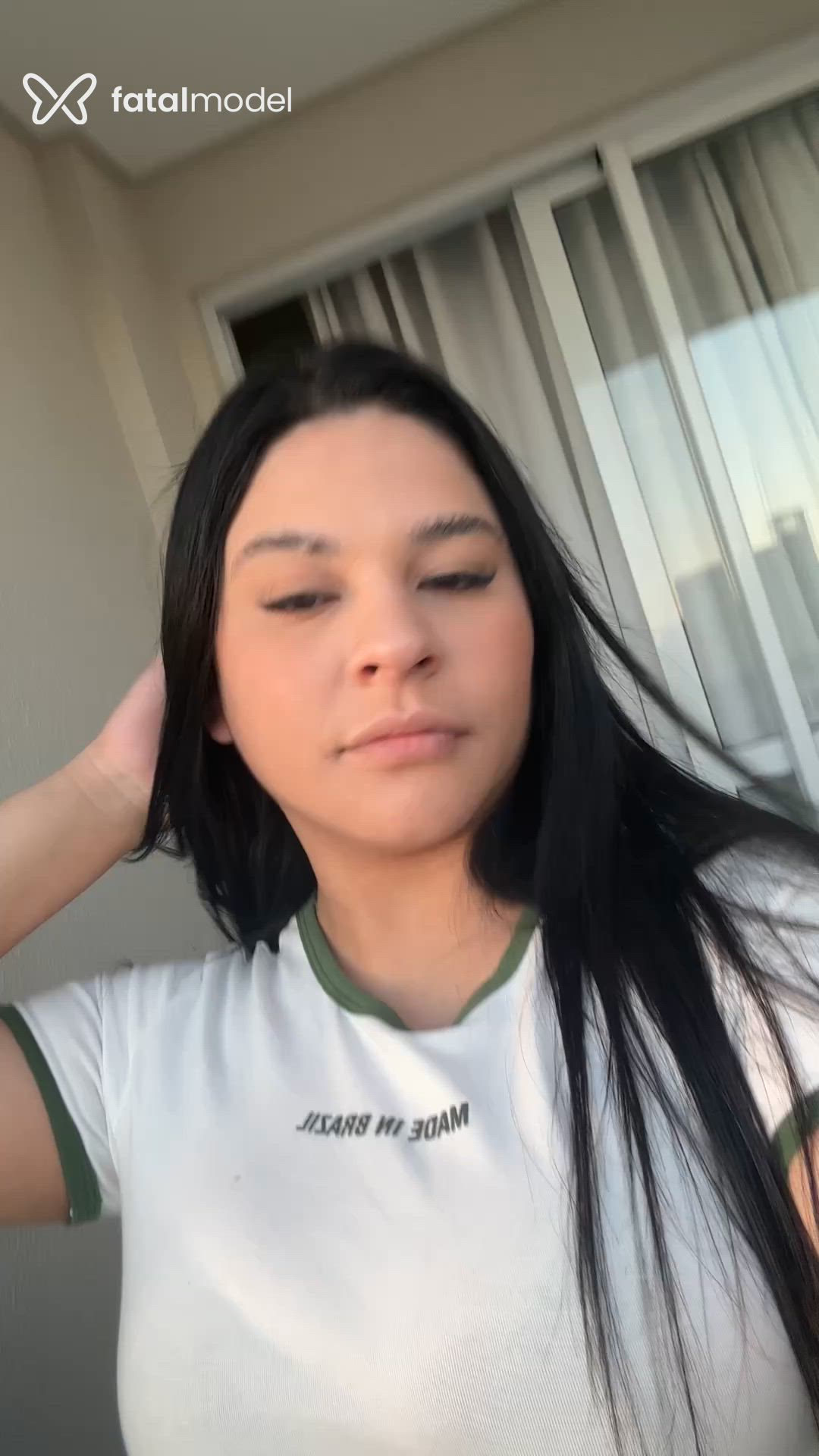 Acompanhante mulher morena (o) de olhos castanhos - Angel