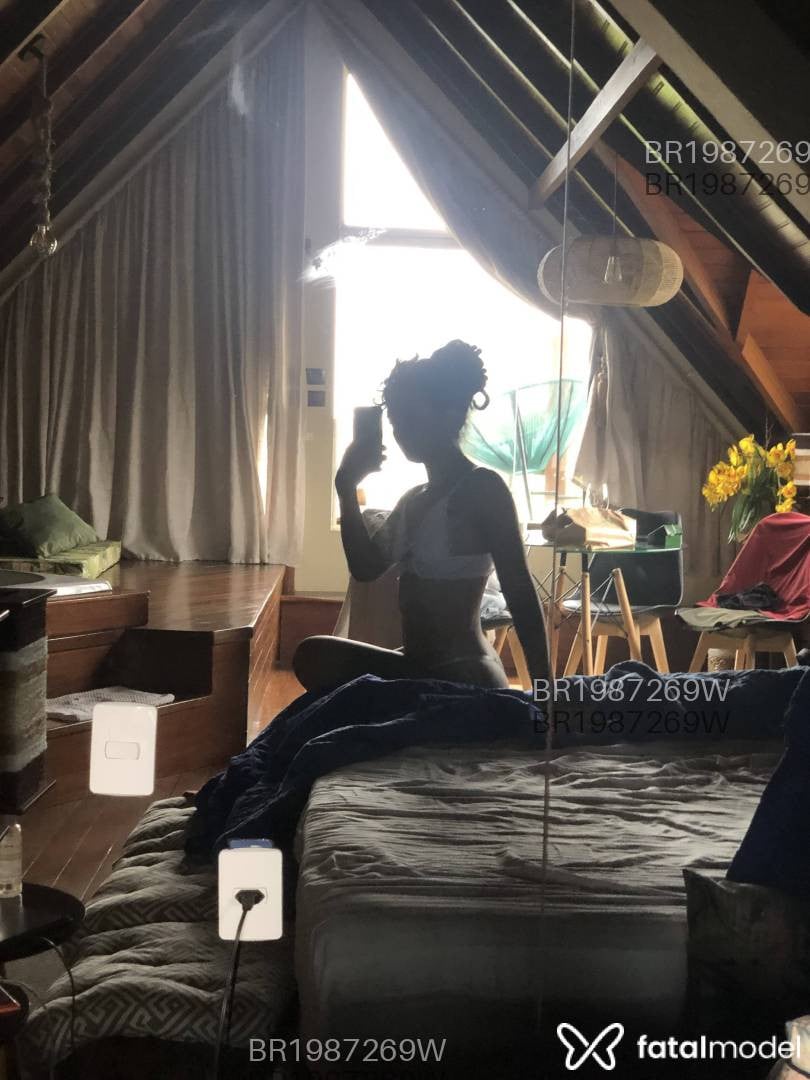 Acompanhante mulher morena (o) de olhos castanhos em Florianópolis - Karla