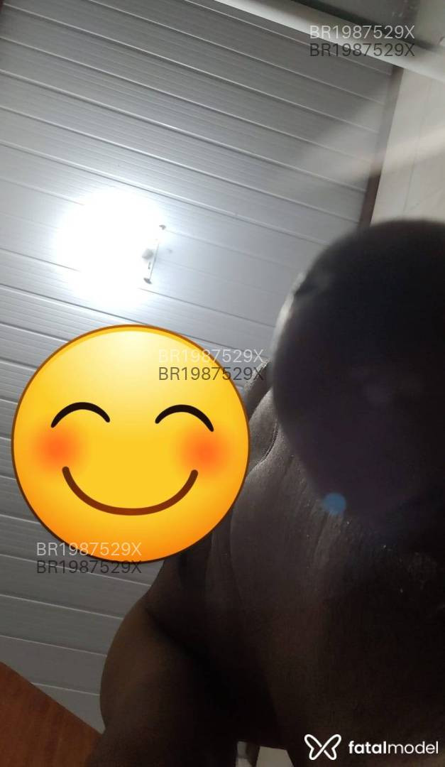 Acompanhante homem morena (o) de olhos castanhos em Florianópolis - Bruno