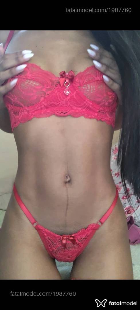 Acompanhante mulher morena (o) de olhos pretos - morenamystery