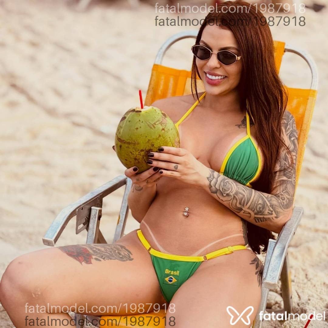 Acompanhante mulher com cabelo castanho de olhos castanhos em Goiânia - Maria Fernanda
