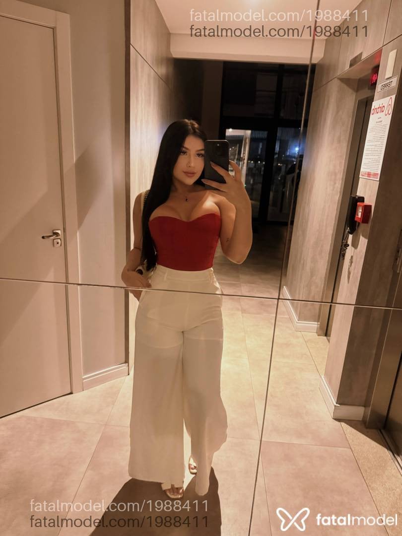 Acompanhante mulher morena (o) de olhos mel em Joinville - Mariana