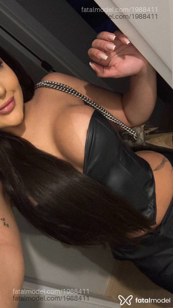 Acompanhante mulher morena (o) de olhos mel - Mariana