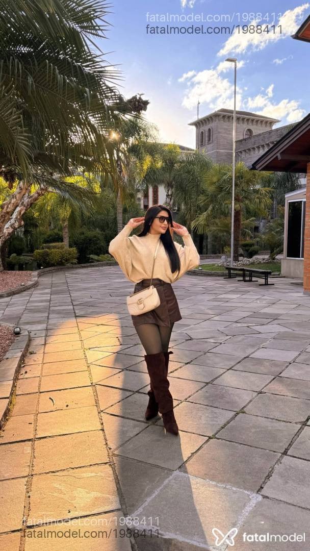 Acompanhante mulher morena (o) de olhos mel - Mariana