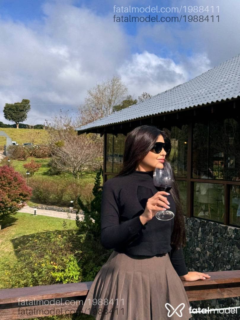 Acompanhante mulher morena (o) de olhos mel - Mariana