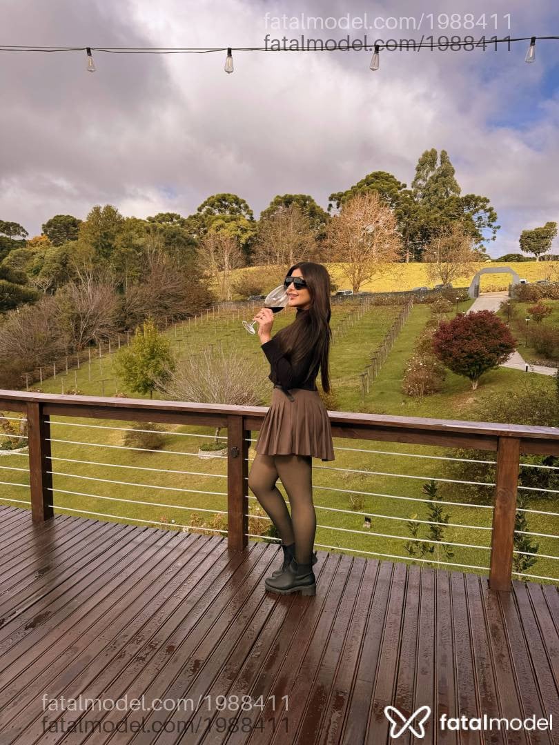 Acompanhante mulher morena (o) de olhos mel em Joinville - Mariana