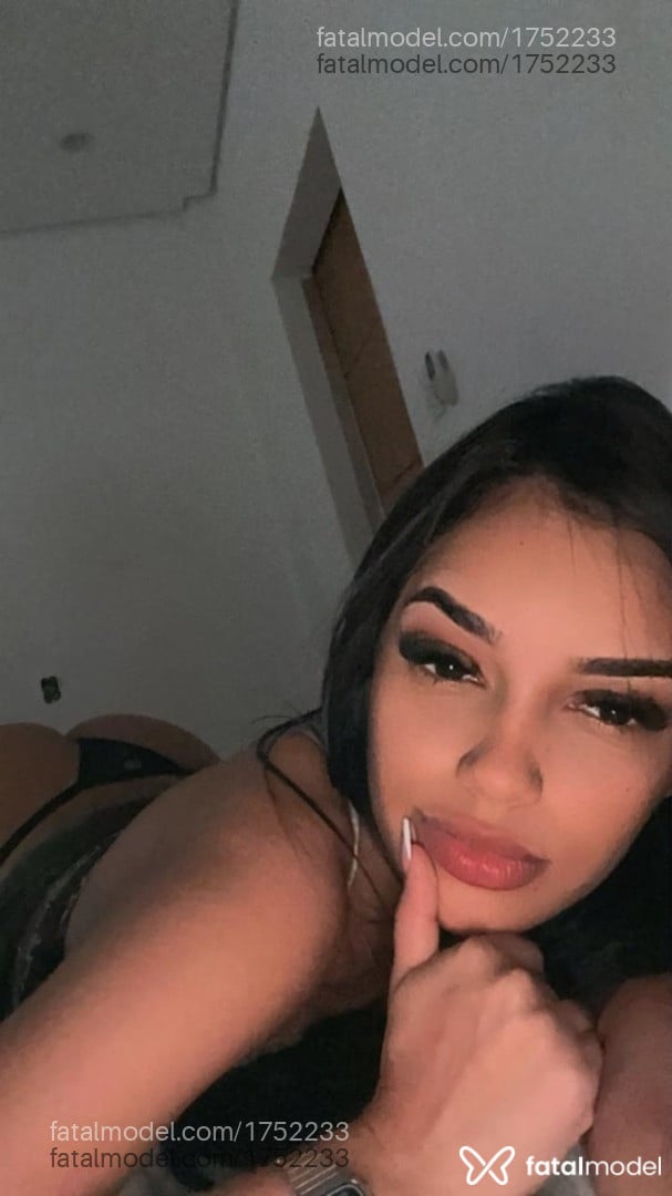Acompanhante mulher morena (o) de olhos castanhos - Bruna Oliveira Acompanhante mulher morena (o) de olhos castanhos - Bruna Oliveira