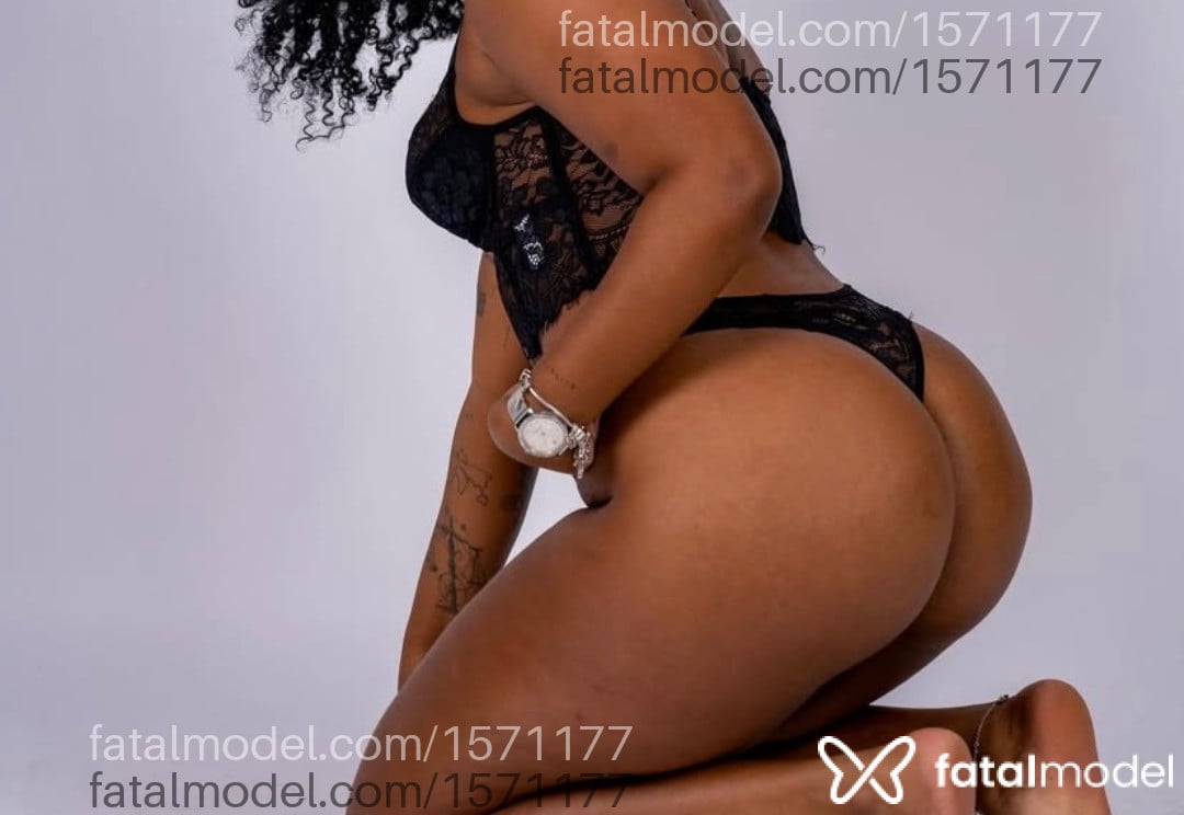Acompanhante mulher loira (o) de olhos castanhos em Goiânia Acompanhante mulher loira (o) de olhos castanhos em Goiânia - Maitê Happuque