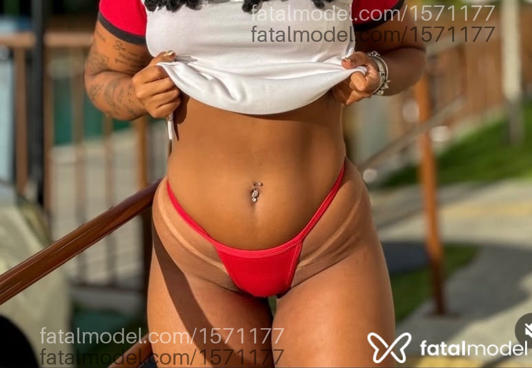 Acompanhante mulher loira (o) de olhos castanhos em Goiânia Acompanhante mulher loira (o) de olhos castanhos em Goiânia - Maitê Happuque