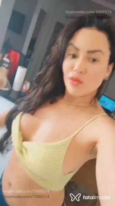 Acompanhante mulher loira (o) de olhos castanhos - Juliana Paranaense Acompanhante mulher loira (o) de olhos castanhos - Juliana Paranaense