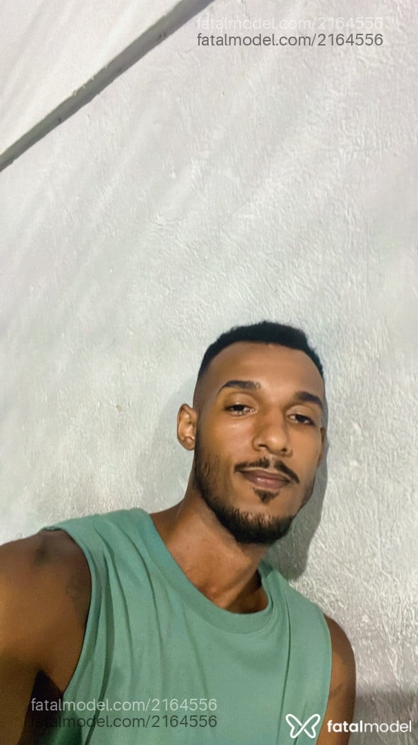 Acompanhante homem morena (o) de olhos castanhos em Rio de Janeiro - Rentboy