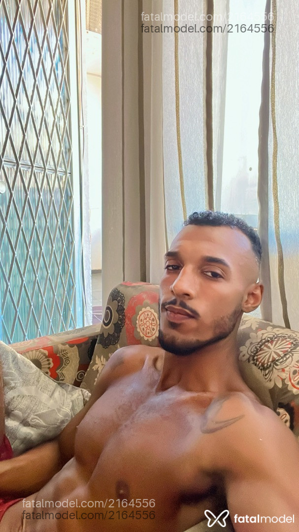 Acompanhante homem morena (o) de olhos castanhos em Rio de Janeiro - Rentboy