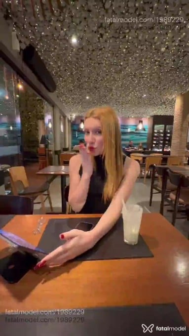 Acompanhante mulher trans com cabelo castanho de olhos mel em Campinas - Cecília Richthofen
