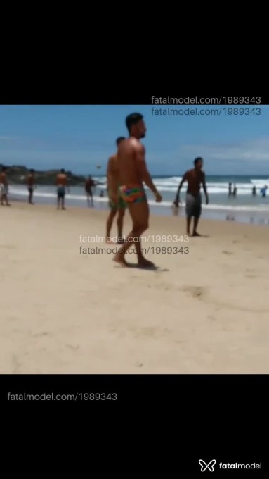 Acompanhante homem com cabelo castanho de olhos mel em Salvador - Fábio